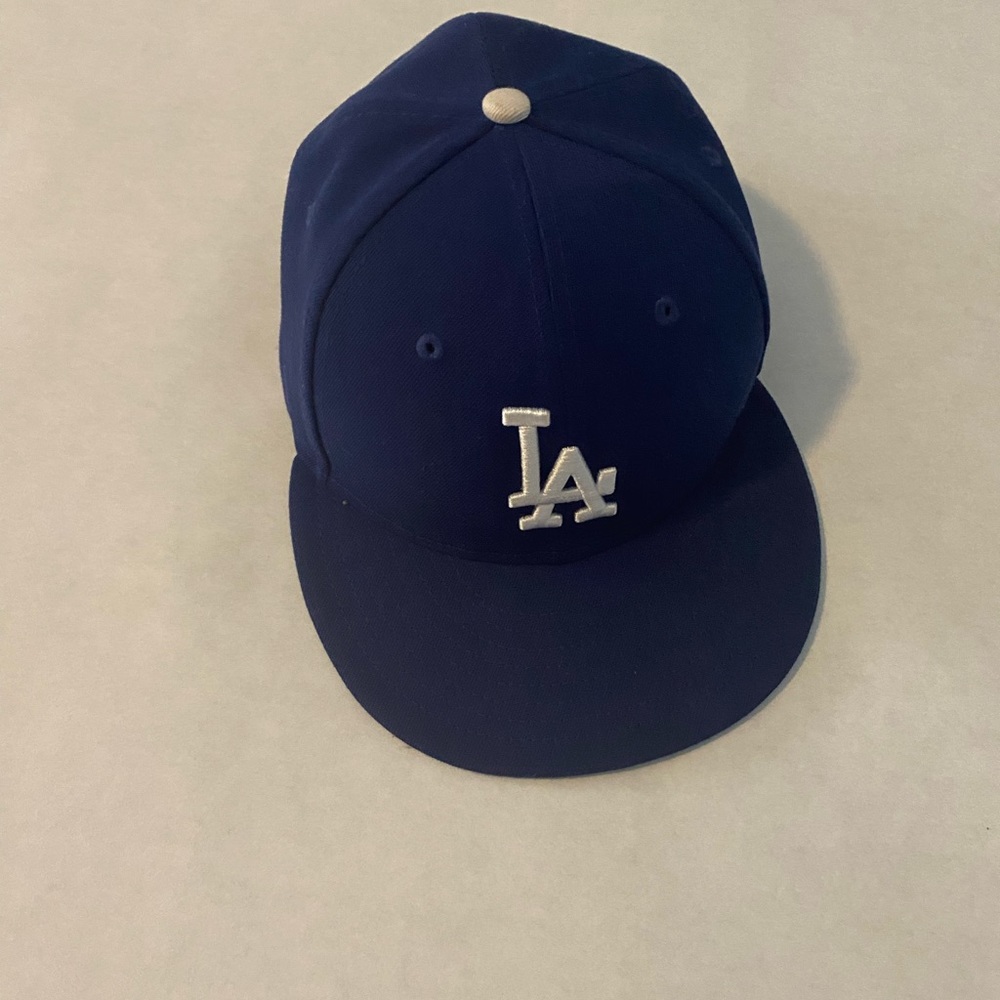 Fitted LA hat